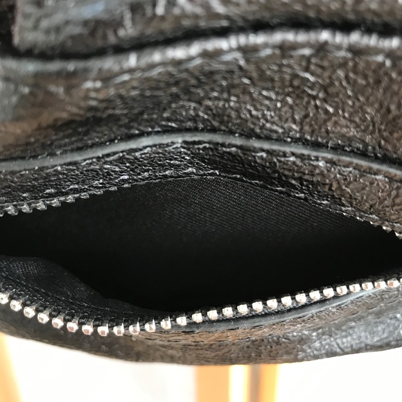 NWT black MNG black crinkle vinyl backpack zips - Picture 5 of 7